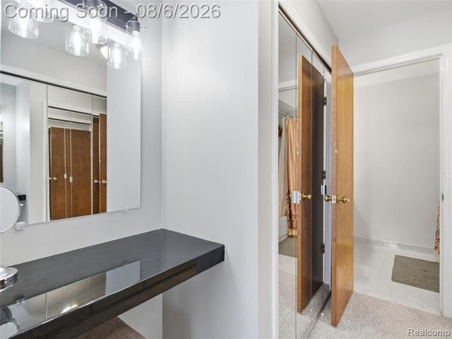 968 Country Club Drive 4, Saint Clair Shores, MI 48082