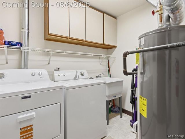 968 Country Club Drive 4, Saint Clair Shores, MI 48082