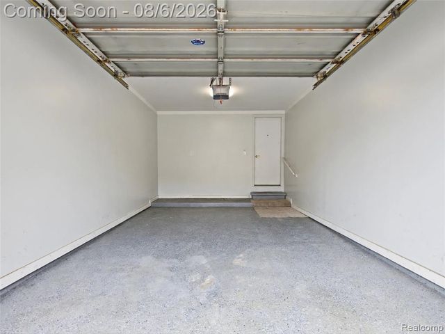 968 Country Club Drive 4, Saint Clair Shores, MI 48082