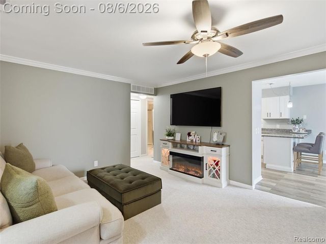 968 Country Club Drive 4, Saint Clair Shores, MI 48082