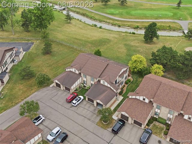 968 Country Club Drive 4, Saint Clair Shores, MI 48082