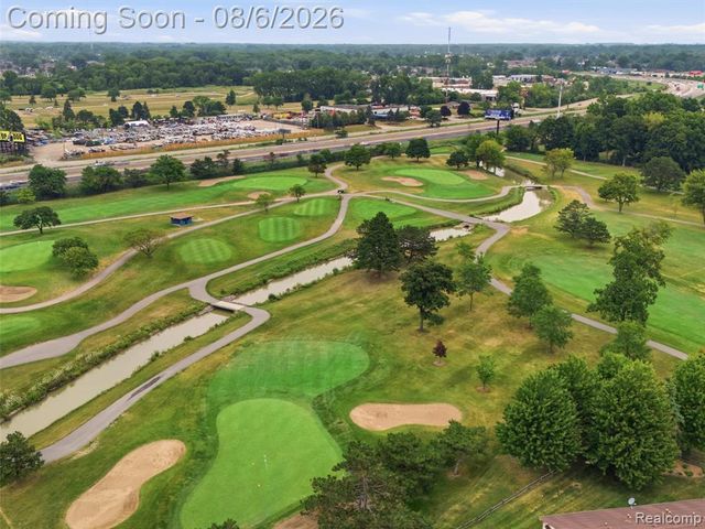 968 Country Club Drive 4, Saint Clair Shores, MI 48082