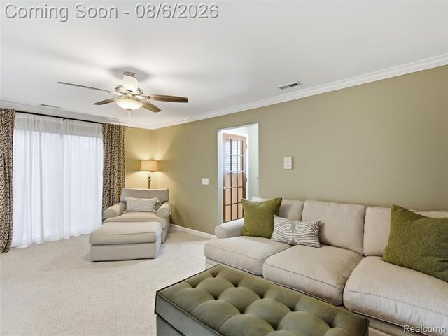 968 Country Club Drive 4, Saint Clair Shores, MI 48082