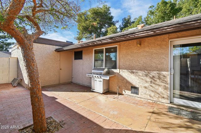 4530 W Continental Drive, Glendale, AZ 85308
