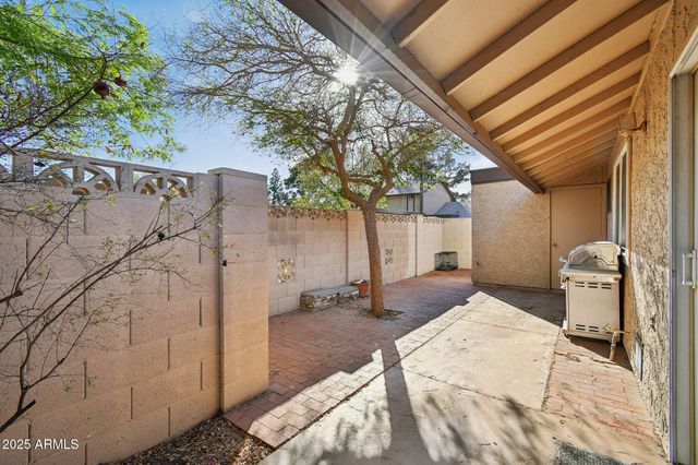 4530 W Continental Drive, Glendale, AZ 85308
