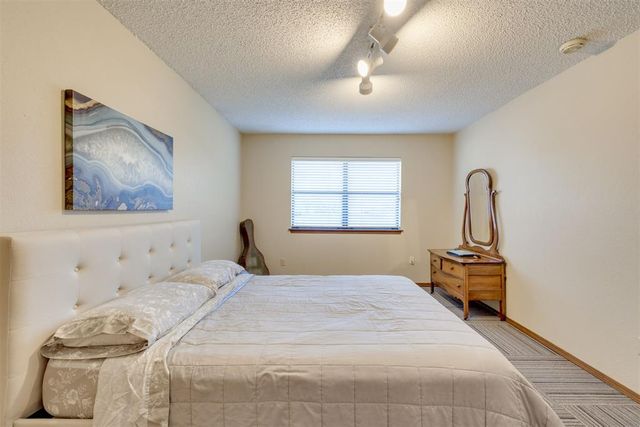 500 Gray Fox Run, Edmond, OK 73003