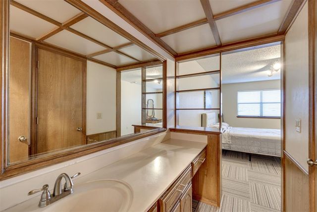 500 Gray Fox Run, Edmond, OK 73003