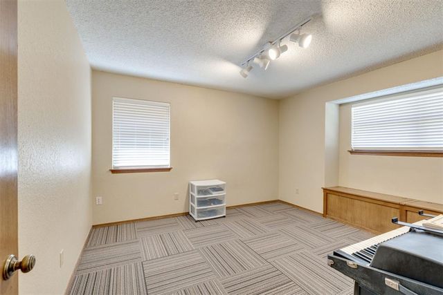 500 Gray Fox Run, Edmond, OK 73003