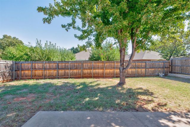 500 Gray Fox Run, Edmond, OK 73003