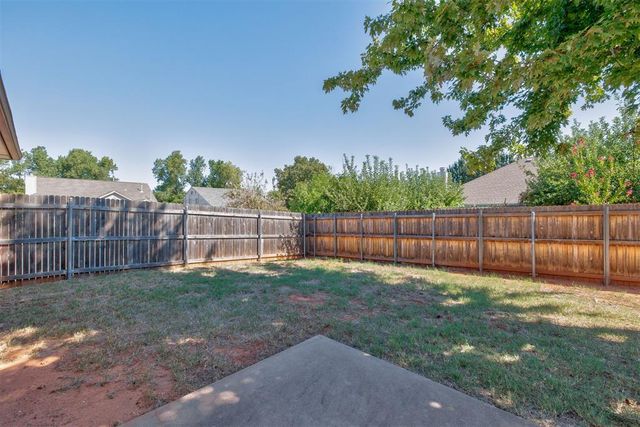 500 Gray Fox Run, Edmond, OK 73003