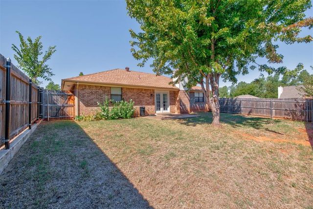 500 Gray Fox Run, Edmond, OK 73003