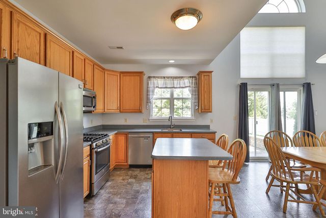 13 WINDRIFT CT, Easton, PA 18045