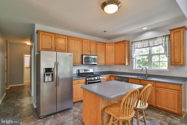 13 WINDRIFT CT, Easton, PA 18045