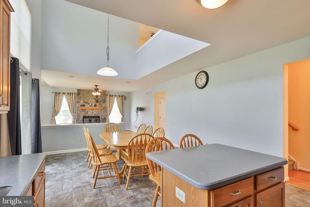 13 WINDRIFT CT, Easton, PA 18045