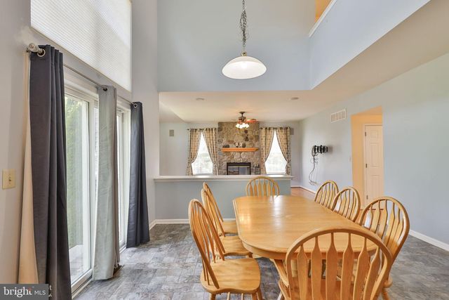 13 WINDRIFT CT, Easton, PA 18045