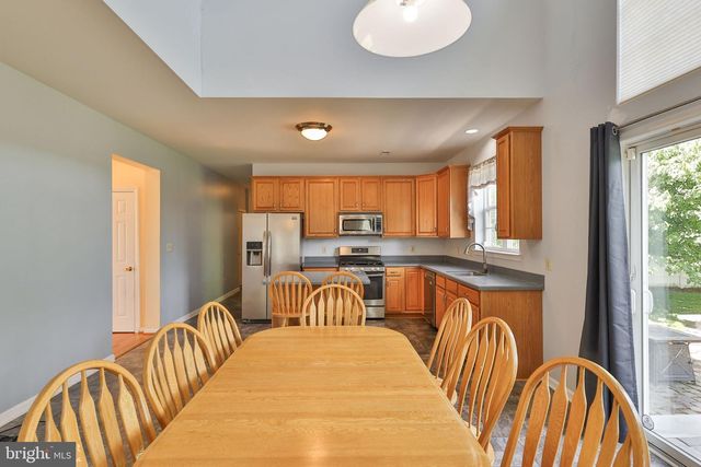 13 WINDRIFT CT, Easton, PA 18045