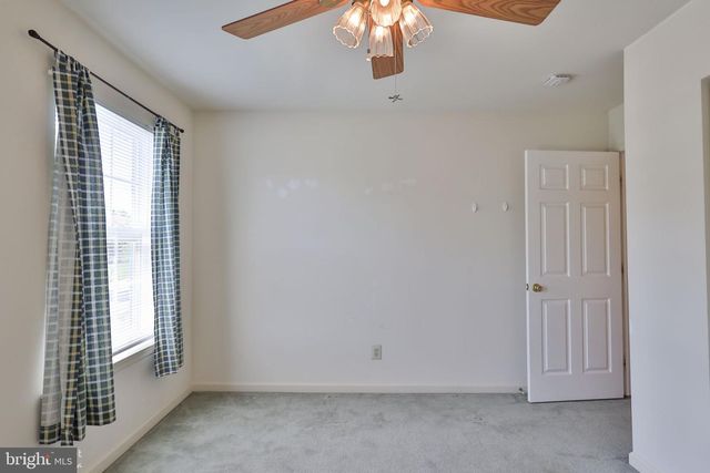 13 WINDRIFT CT, Easton, PA 18045