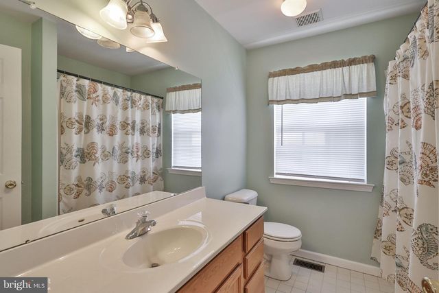 13 WINDRIFT CT, Easton, PA 18045