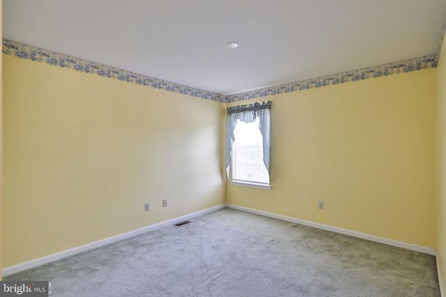 13 WINDRIFT CT, Easton, PA 18045