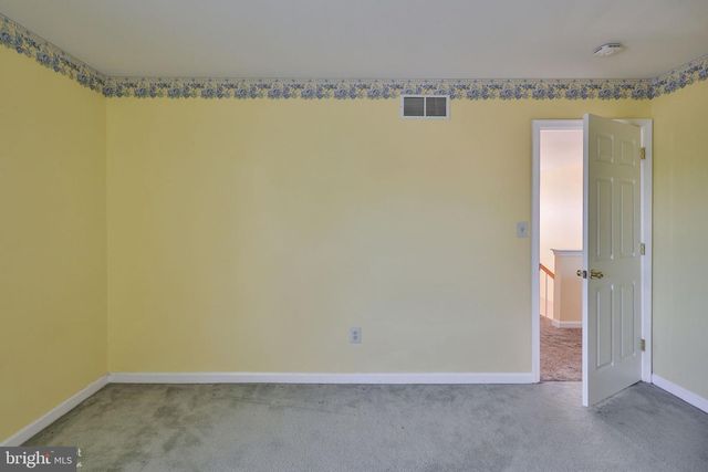 13 WINDRIFT CT, Easton, PA 18045