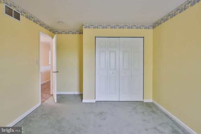 13 WINDRIFT CT, Easton, PA 18045
