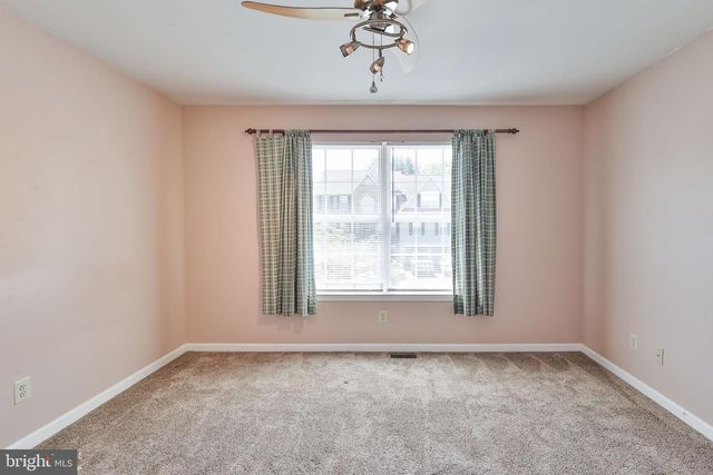 13 WINDRIFT CT, Easton, PA 18045