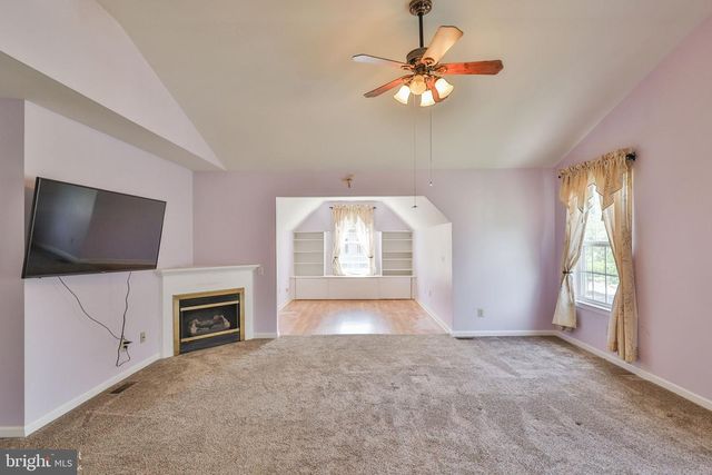 13 WINDRIFT CT, Easton, PA 18045