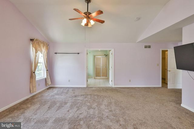 13 WINDRIFT CT, Easton, PA 18045