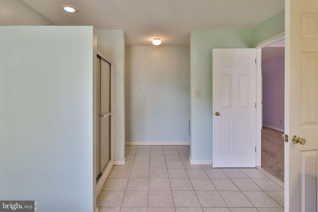 13 WINDRIFT CT, Easton, PA 18045