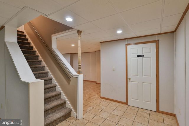 13 WINDRIFT CT, Easton, PA 18045