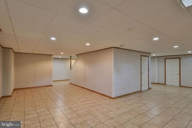 13 WINDRIFT CT, Easton, PA 18045