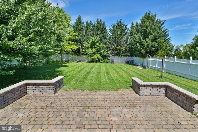 13 WINDRIFT CT, Easton, PA 18045