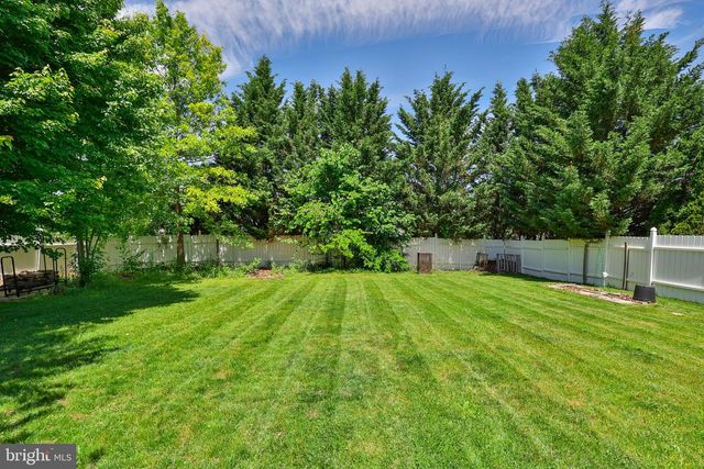 13 WINDRIFT CT, Easton, PA 18045