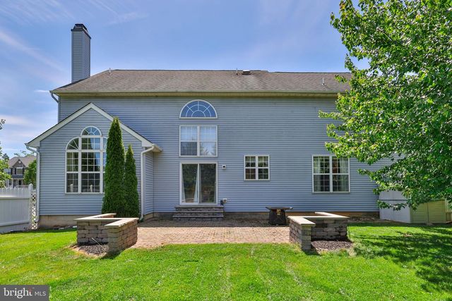 13 WINDRIFT CT, Easton, PA 18045