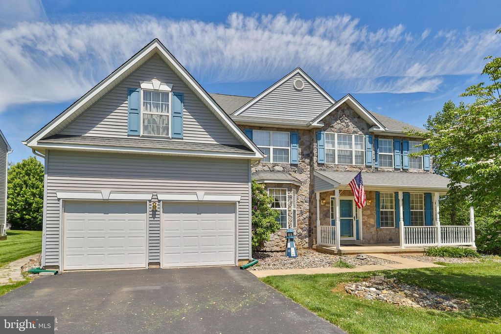 13 WINDRIFT CT, Easton, PA 18045