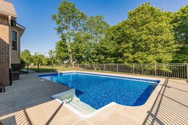 800 Brandywine Court, Alexandria, KY 41001