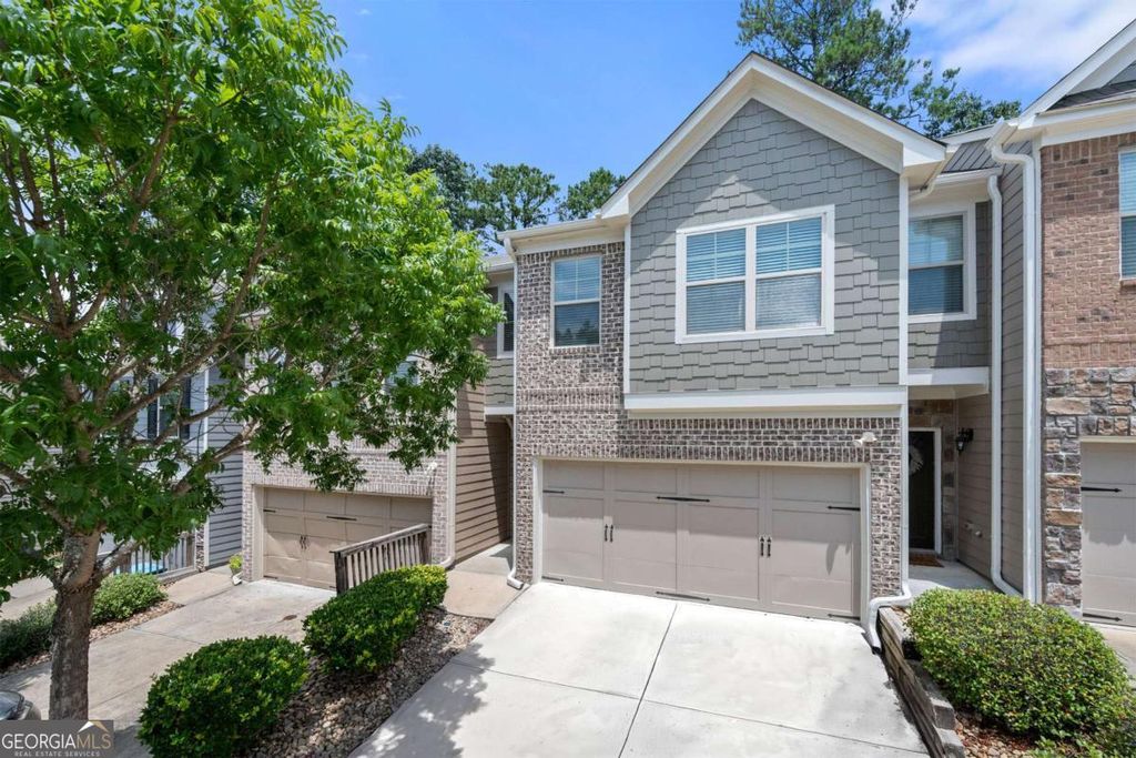 1697 Paxton Drive SW, Lilburn, GA 30047