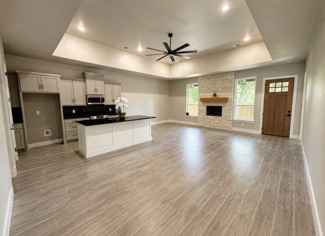 2400 Irion Avenue, Fort Worth, TX 76106