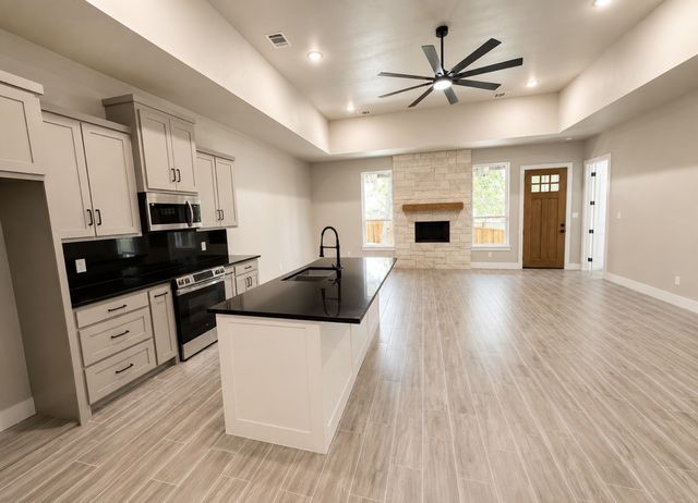 2400 Irion Avenue, Fort Worth, TX 76106