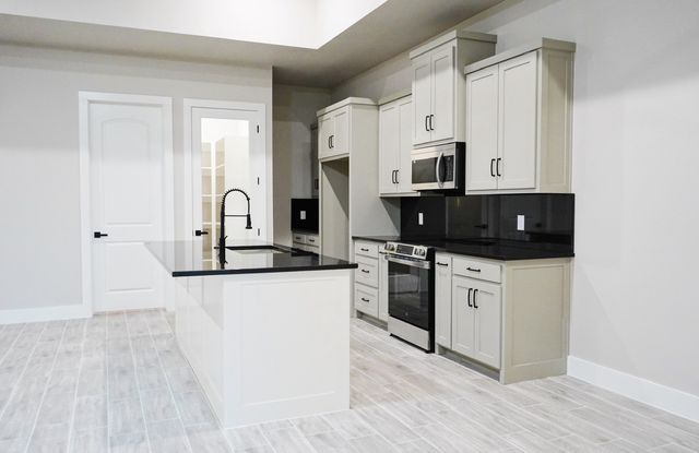 2400 Irion Avenue, Fort Worth, TX 76106