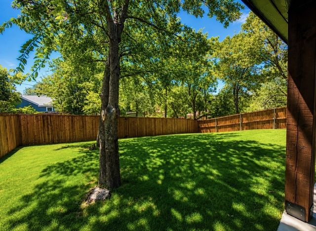 2400 Irion Avenue, Fort Worth, TX 76106