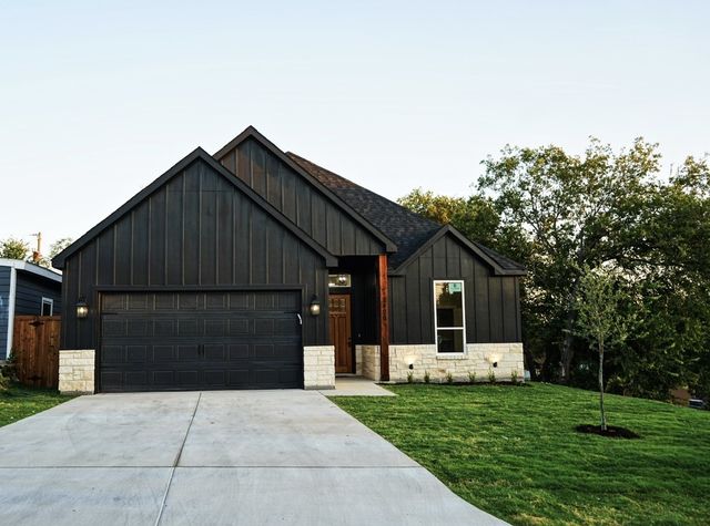 2400 Irion Avenue, Fort Worth, TX 76106