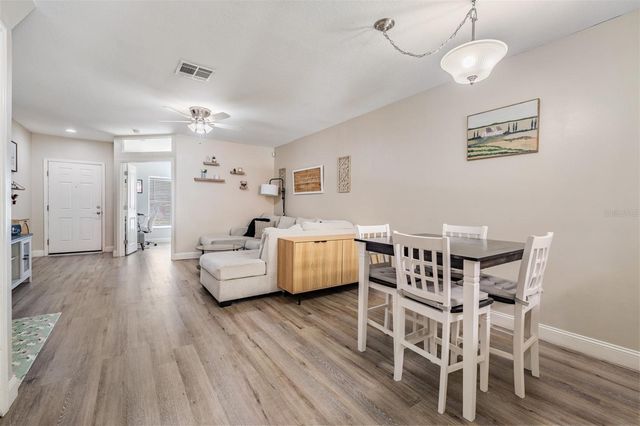 5886 FISHHAWK RIDGE DRIVE, Lithia, FL 33547