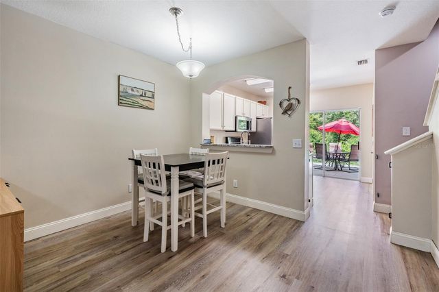 5886 FISHHAWK RIDGE DRIVE, Lithia, FL 33547