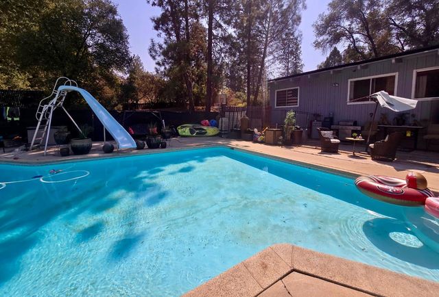 48833 Rock Point Road, Oakhurst, CA 93644