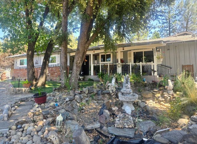 48833 Rock Point Road, Oakhurst, CA 93644