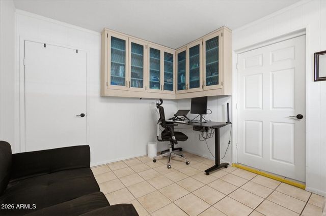 934 E BERRIDGE Lane, Phoenix, AZ 85014