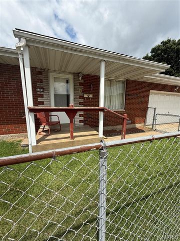 1200 Alton Avenue, Madison, IL 62060