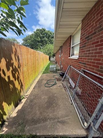 1200 Alton Avenue, Madison, IL 62060