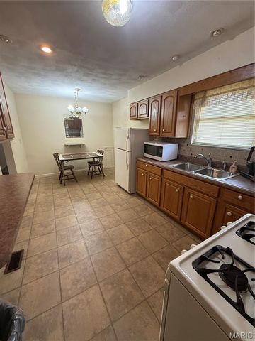 1200 Alton Avenue, Madison, IL 62060